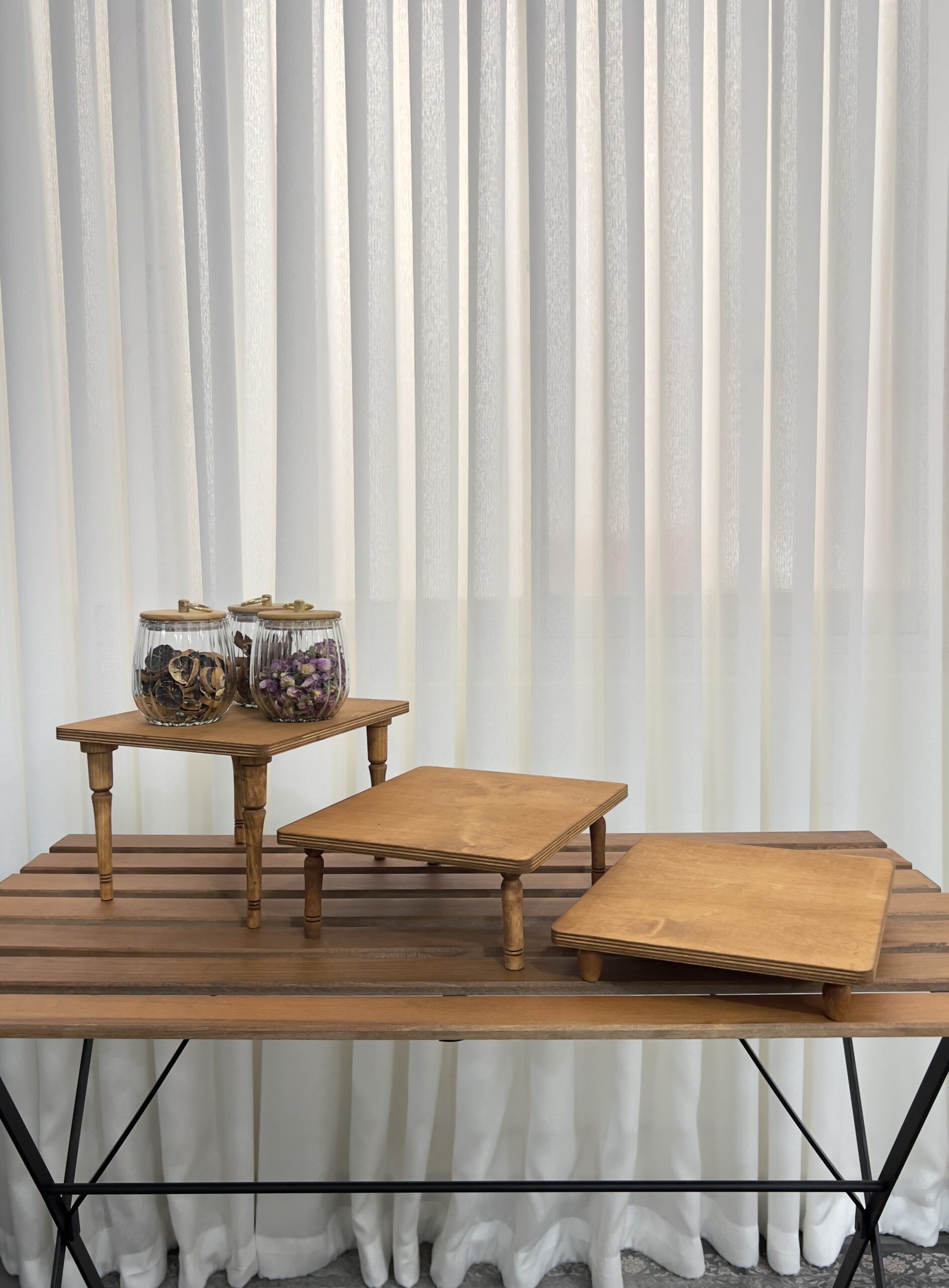 رایزر پایه دار مستطیل چوبی